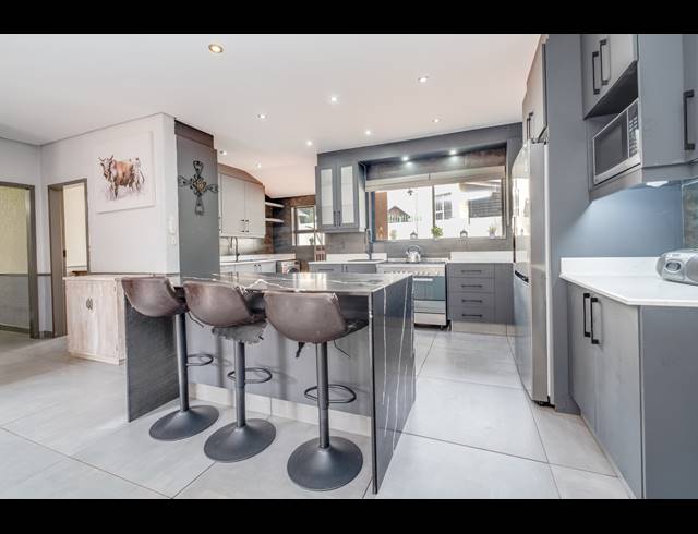 4 BEDROOM HOUSE FOR SALE IN ROBINDALE